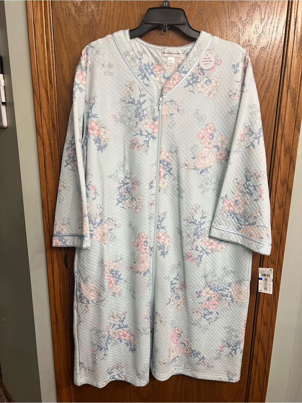 Miss Elaine Zip Robe and Night Gown